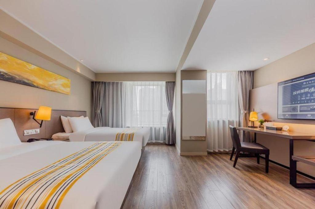 Home Inn Plus Shanghai New International Expo Center Yushan Road Yuanshen Sports Esterno foto