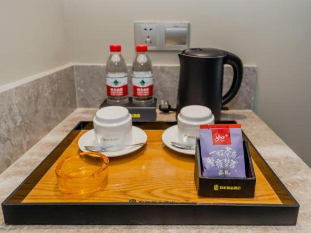 Home Inn Plus Shanghai New International Expo Center Yushan Road Yuanshen Sports Esterno foto