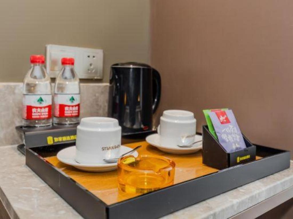 Home Inn Plus Shanghai New International Expo Center Yushan Road Yuanshen Sports Esterno foto