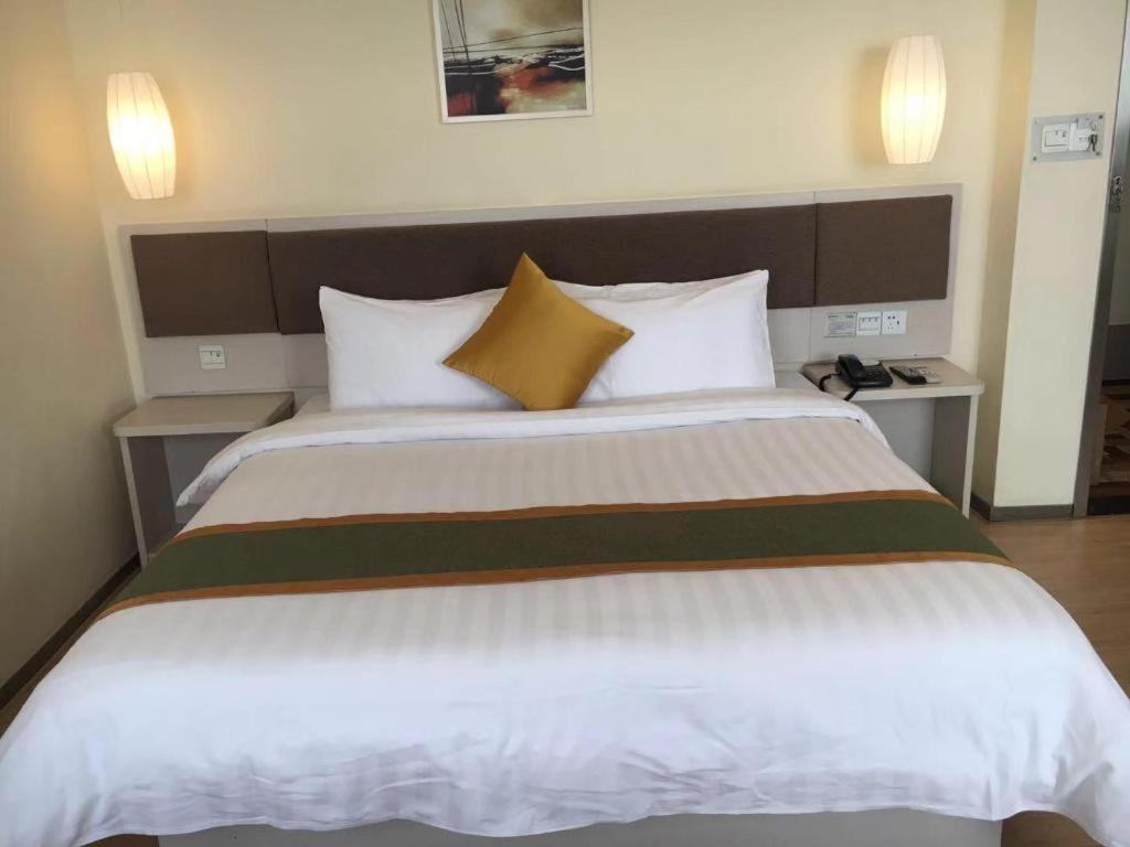 Home Inn Plus Shanghai New International Expo Center Yushan Road Yuanshen Sports Esterno foto
