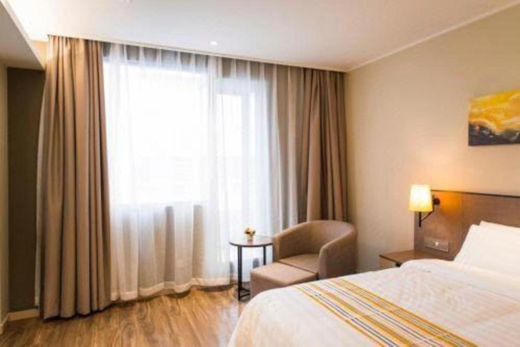 Home Inn Plus Shanghai New International Expo Center Yushan Road Yuanshen Sports Esterno foto