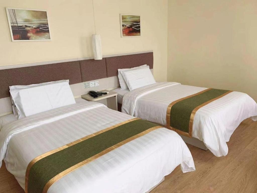 Home Inn Plus Shanghai New International Expo Center Yushan Road Yuanshen Sports Esterno foto