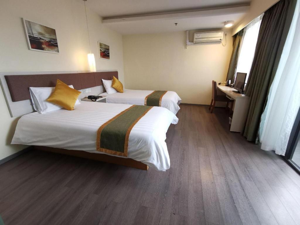 Home Inn Plus Shanghai New International Expo Center Yushan Road Yuanshen Sports Esterno foto