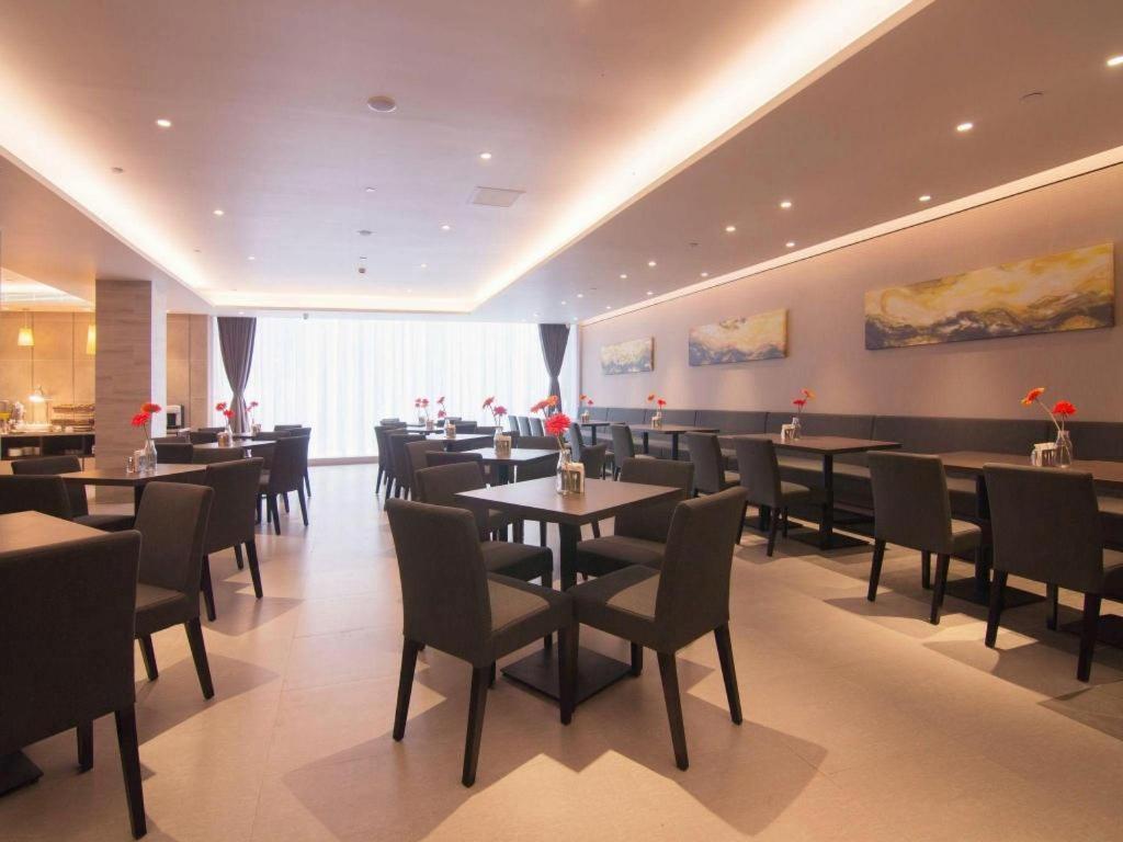 Home Inn Plus Shanghai New International Expo Center Yushan Road Yuanshen Sports Esterno foto