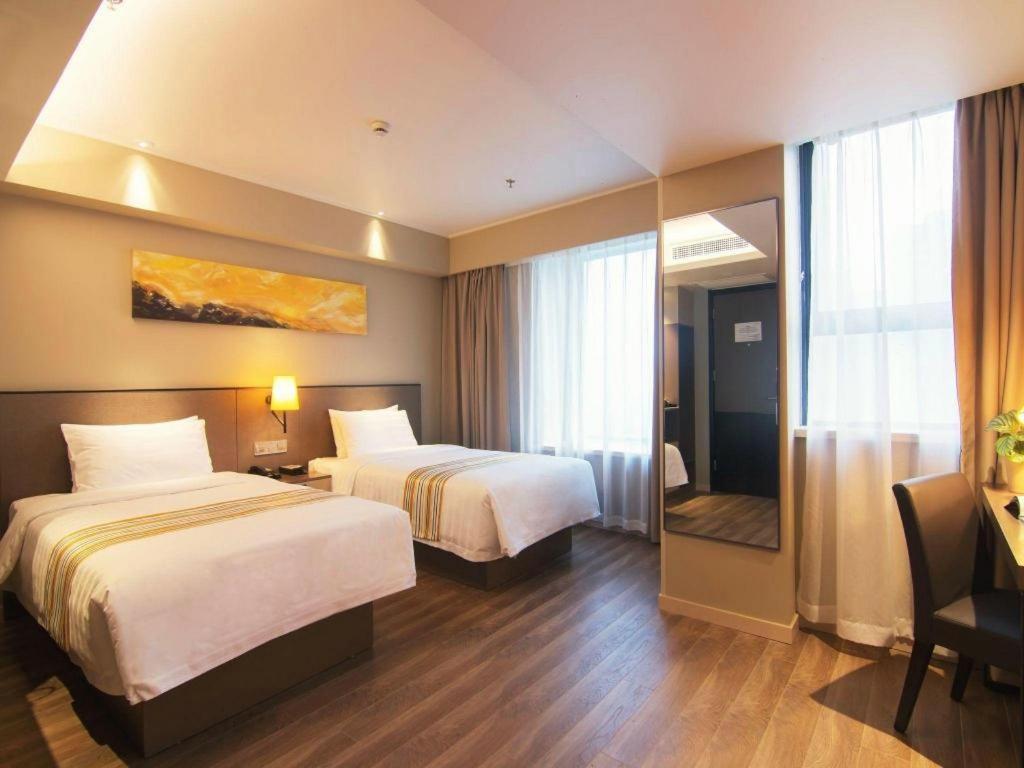 Home Inn Plus Shanghai New International Expo Center Yushan Road Yuanshen Sports Esterno foto